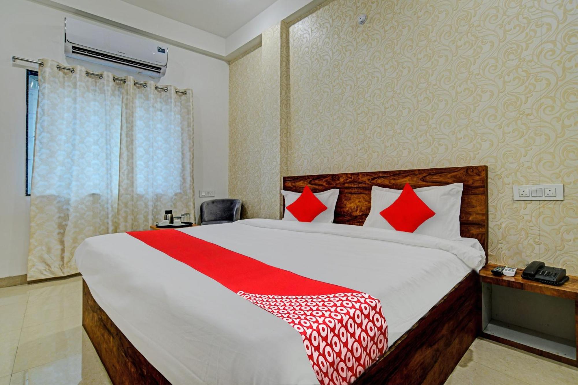 Oyo Flagship Hotel Blue Tick Indore Exterior photo