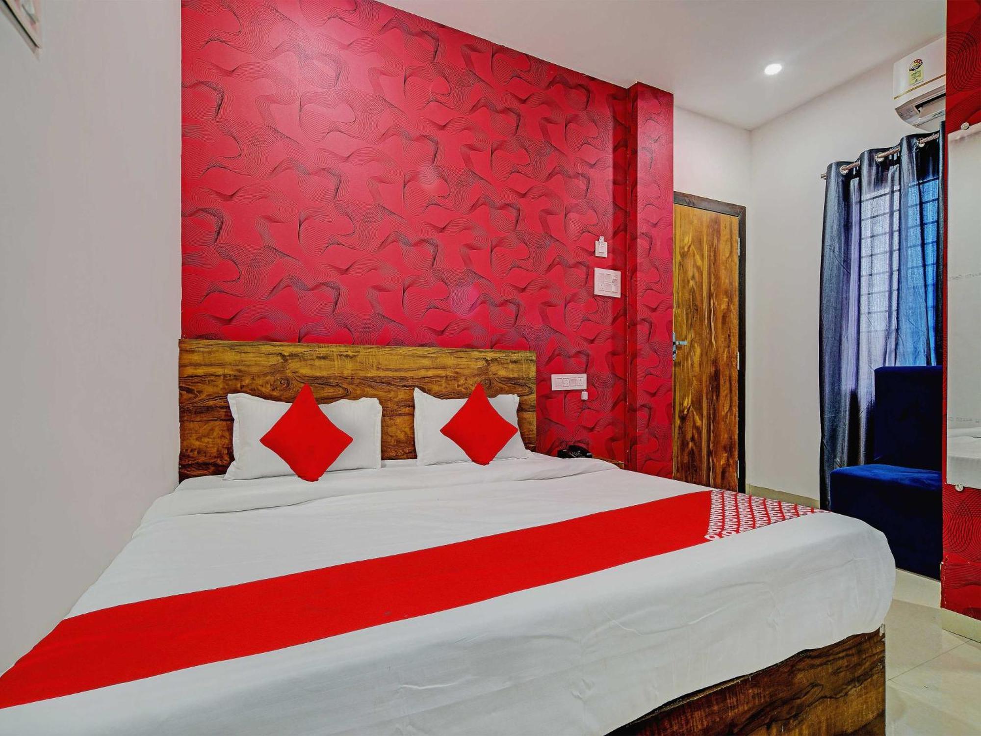 Oyo Flagship Hotel Blue Tick Indore Exterior photo